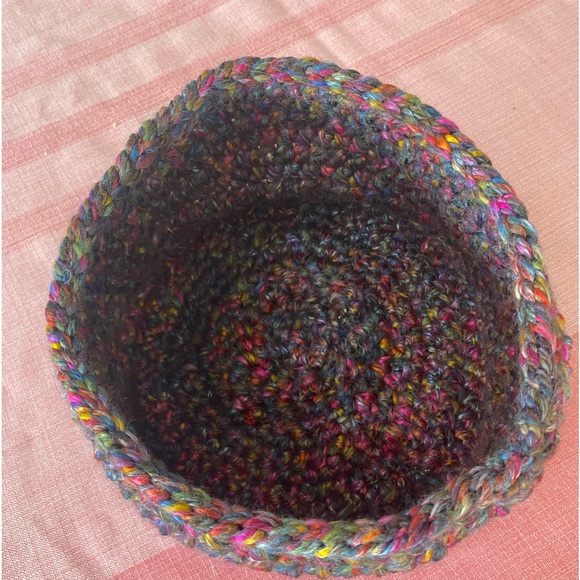 Handmade basket - Picture 2 of 3